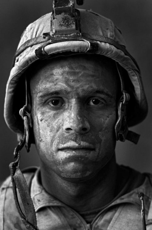 Взгляд солдат, переживших тяжелые события