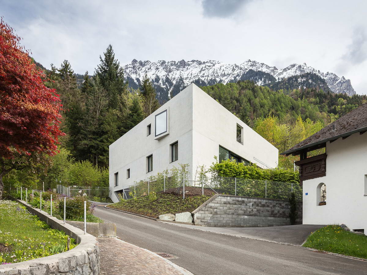 Треугольный дом в Лихтенштейне