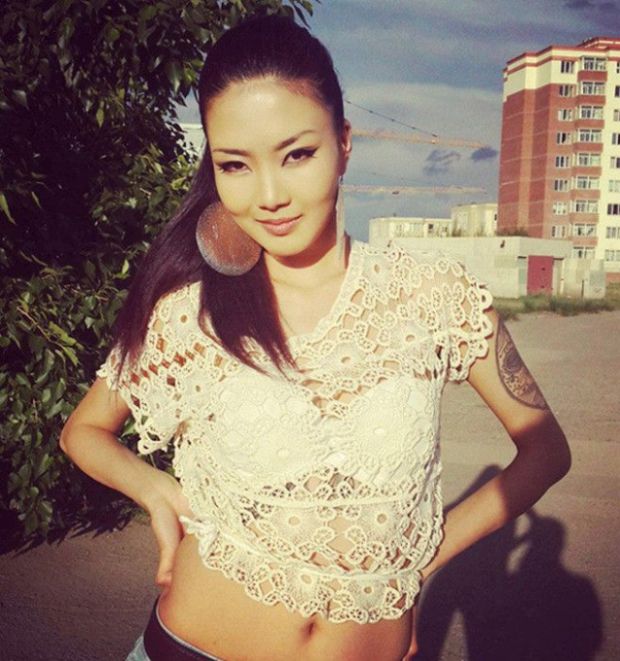 Красивые монгольские девушки