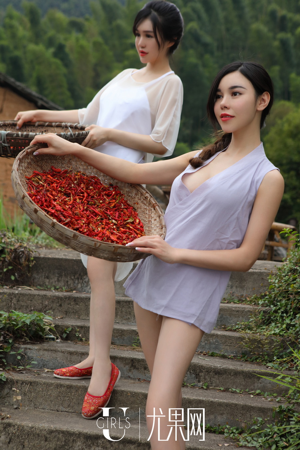 Сексуальные девушки в сельской местности Китая