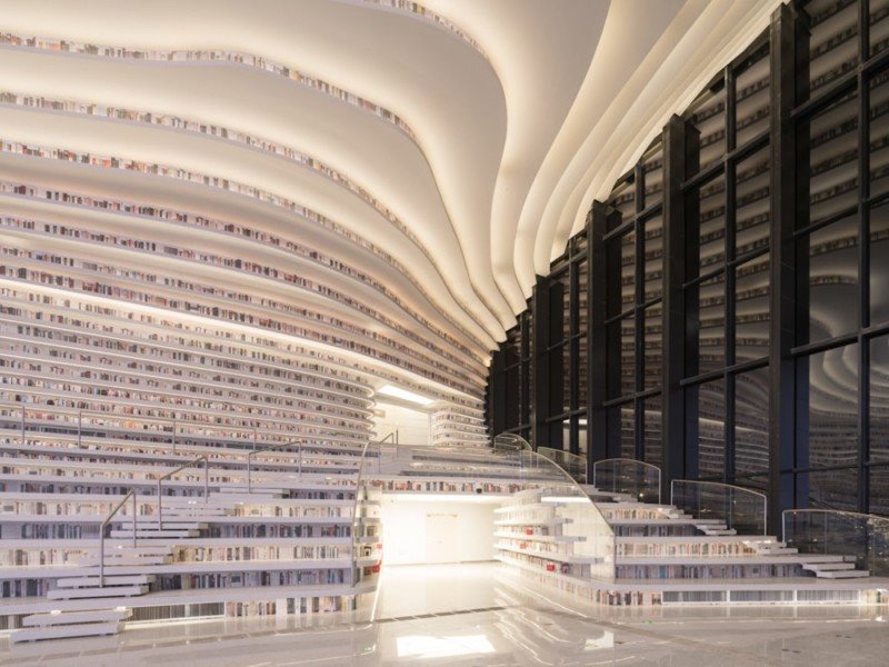 Новая футуристическая библиотека в Китае