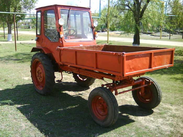 Советские тракторы, на которых перевыполнялись планы