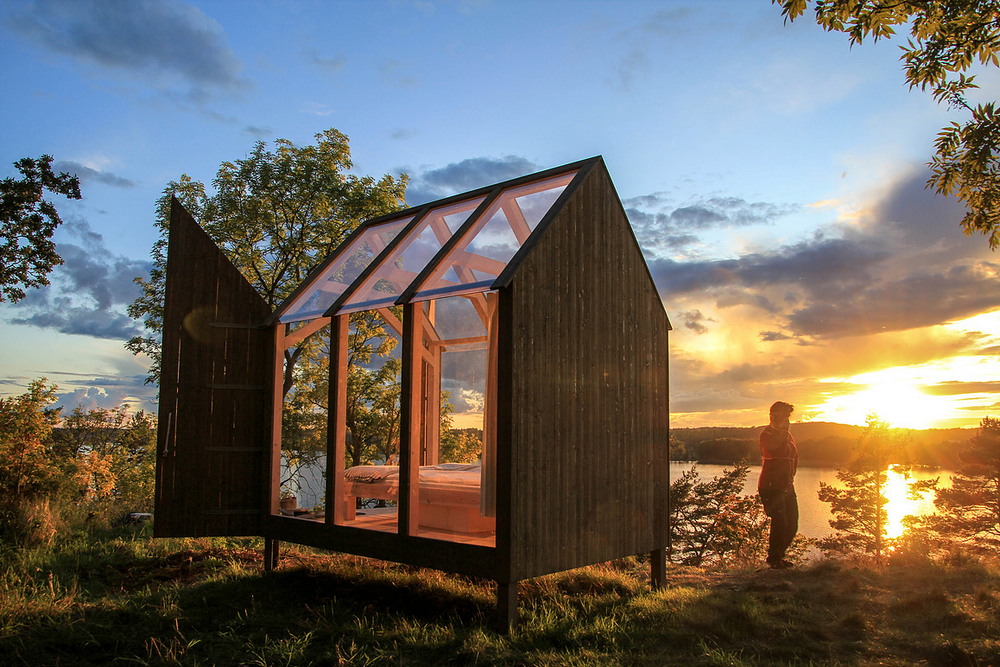 Стеклянные домики на шведском острове