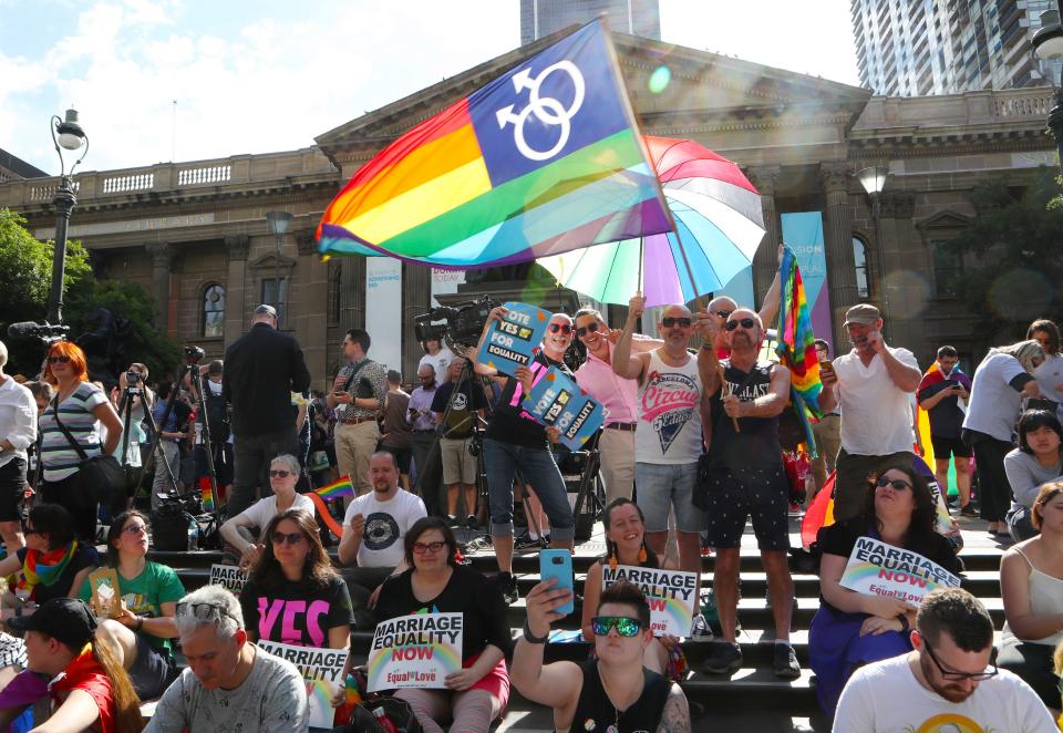Австралийцы проголосовали в поддержку однополых браков