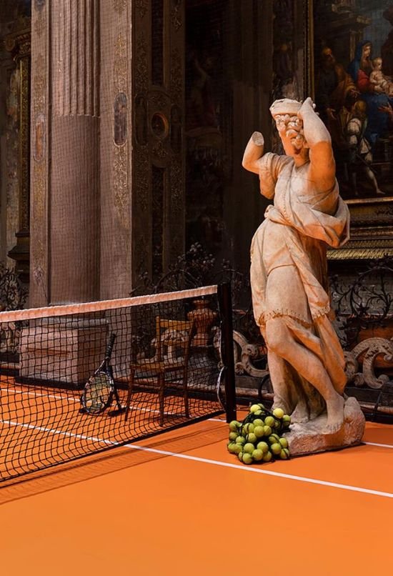 В миланской церкви соорудили теннисный корт