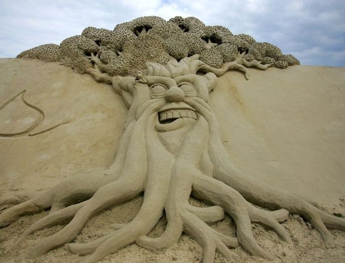 Самые необычные скульптуры из песка