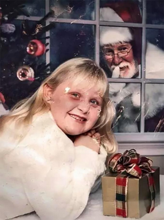 Странные рождественские снимки в семейных альбомах