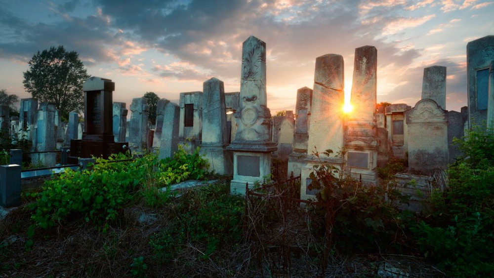 Самые красивые кладбища мира от Лорен Роадс