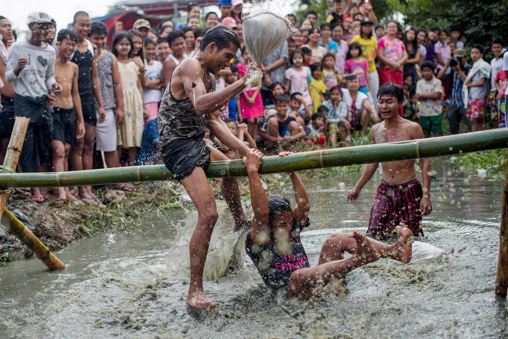Развлечения в день независимости Бирмы