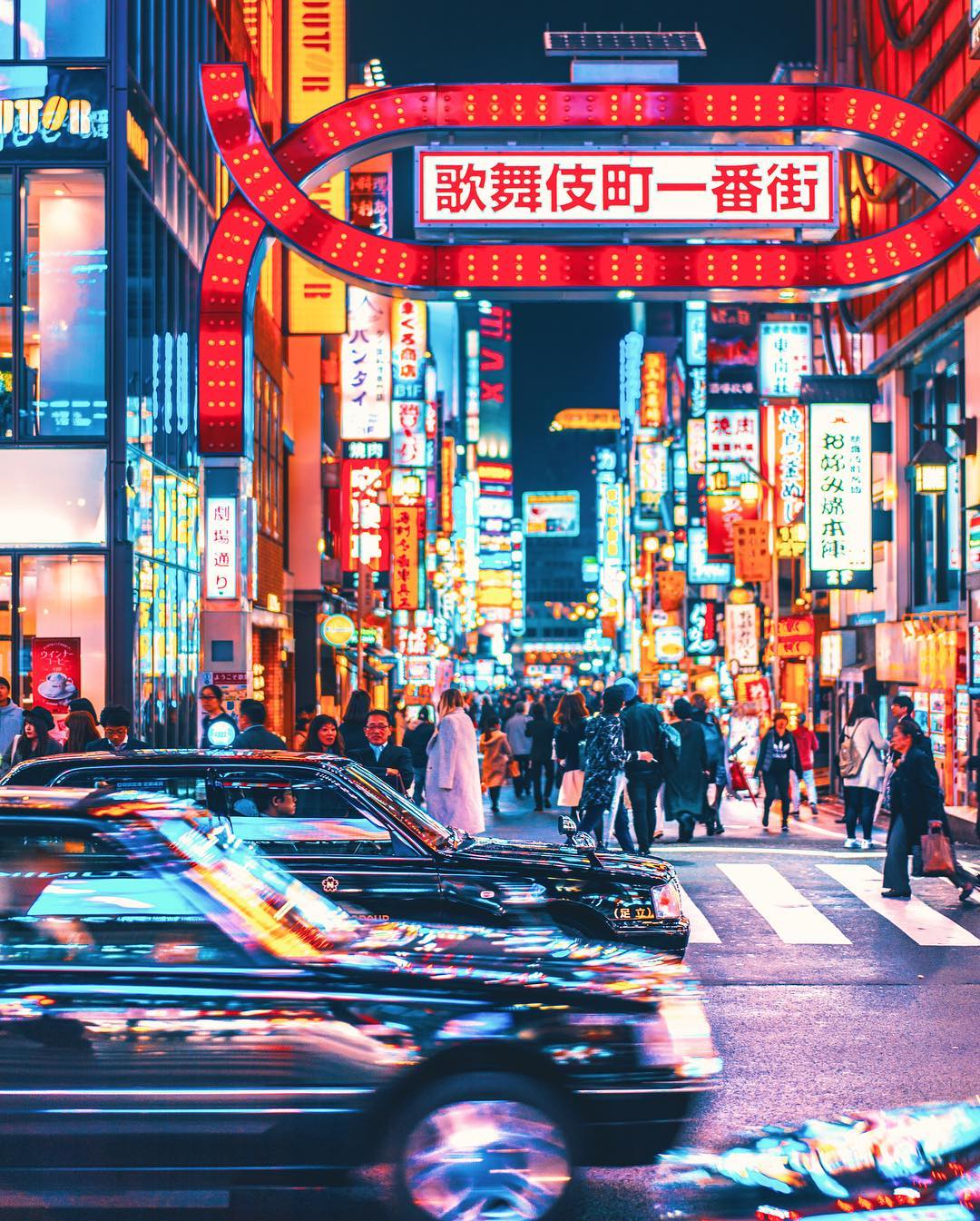 Яркие ночные снимки Токио от Наохиро Яко