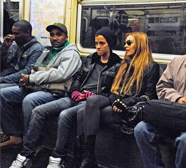 Знаменитости в нью-йоркском метро
