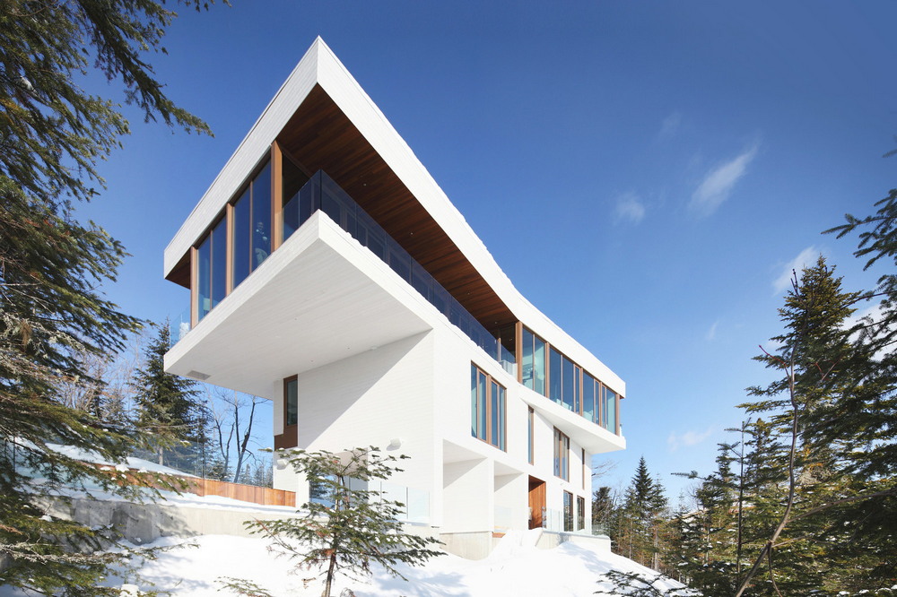 Дом на склоне горы в Канаде