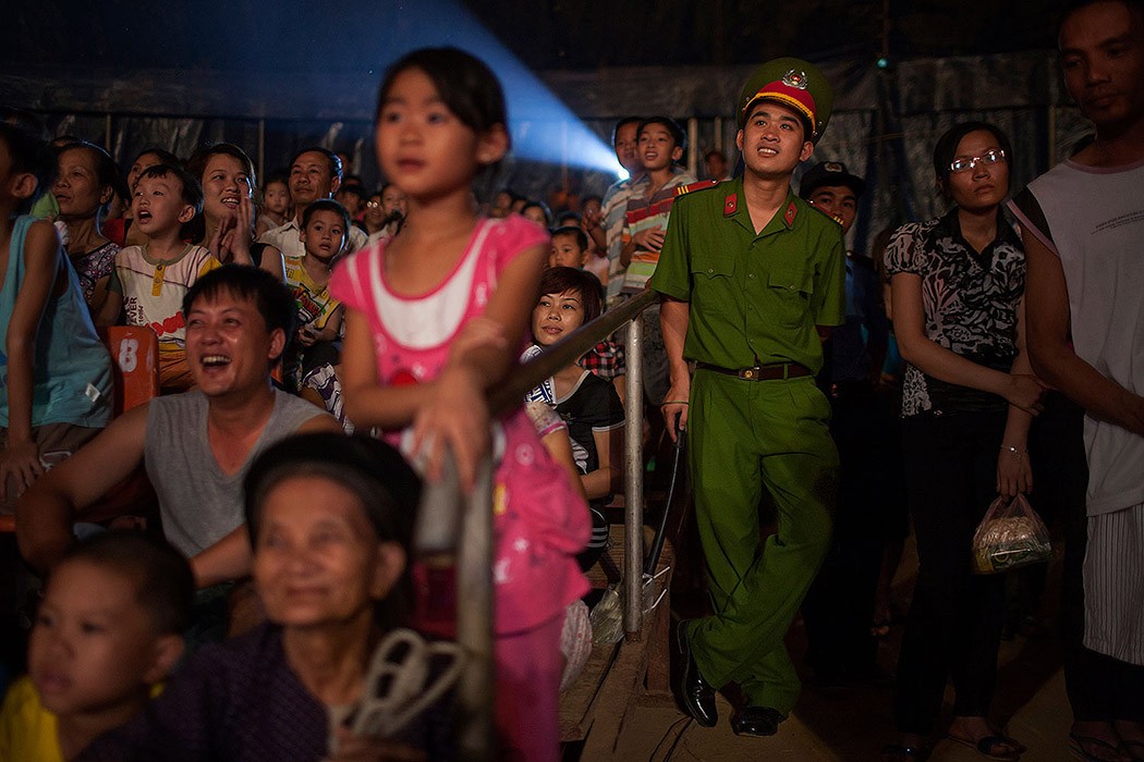 Тяжелые будни вьетнамских циркачей