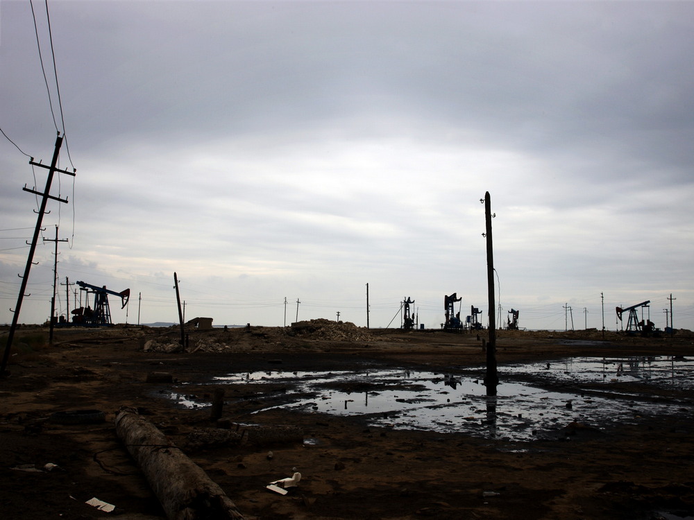 Азербайджанские рабочие нефте- и соледобывающей отрасли
