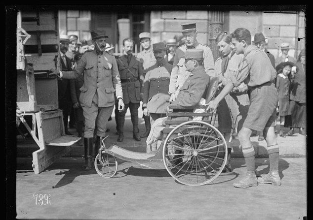 Футуристичные протезы времен Первой мировой войны