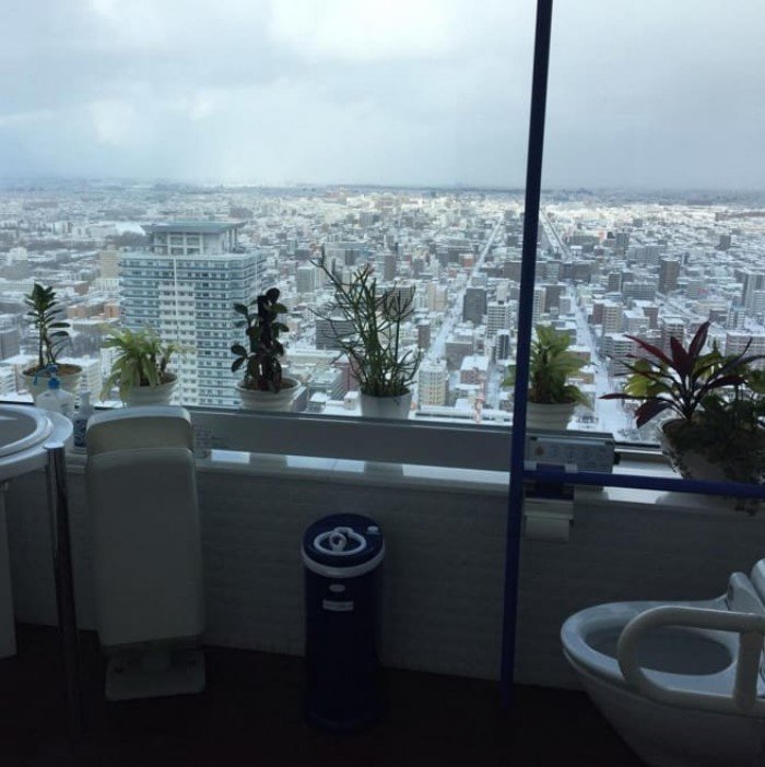 Туалеты с роскошными видами в разных странах мира