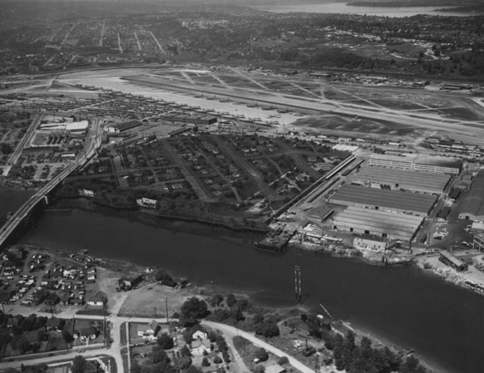 Поддельный город на крыше фабрики Boeing во время Второй мировой войны