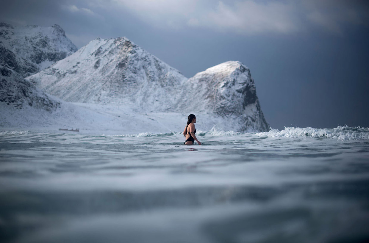 Суровый арктический серфинг в Норвегии