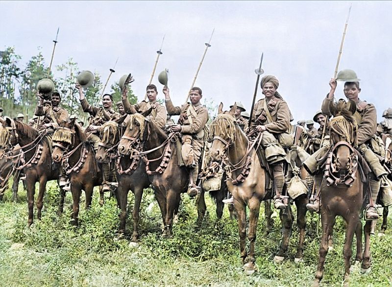 Животные рядом с солдатами во время Первой мировой войны