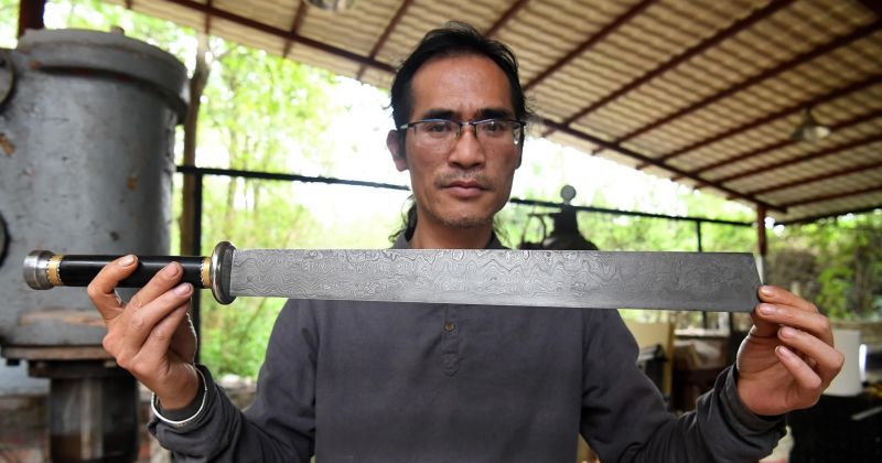 Фотограф бросил работу, чтобы возродить древнекитайскую технологию изготовления мечей