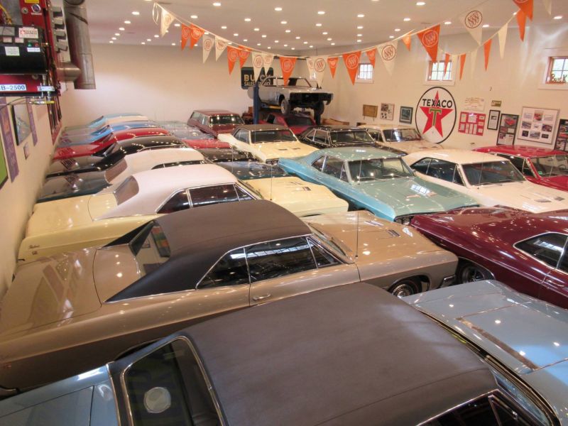 Автолюбитель коллекционирует исключительно Buick Skylark 1966 года выпуска