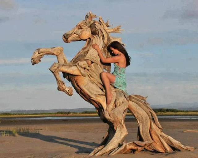 Великолепные скульптуры из дерева