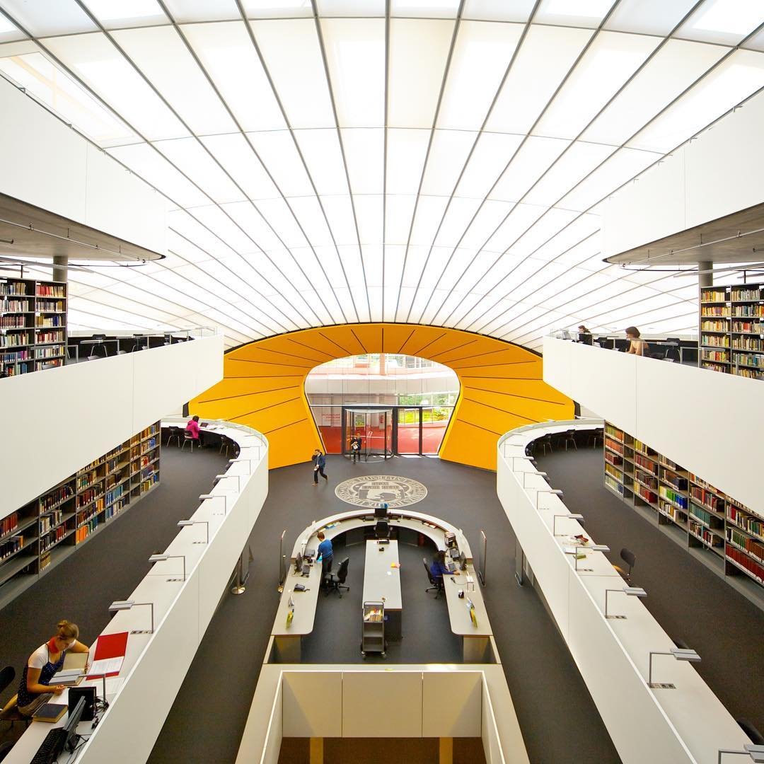 Великолепные и необычные библиотеки мира в Instagram