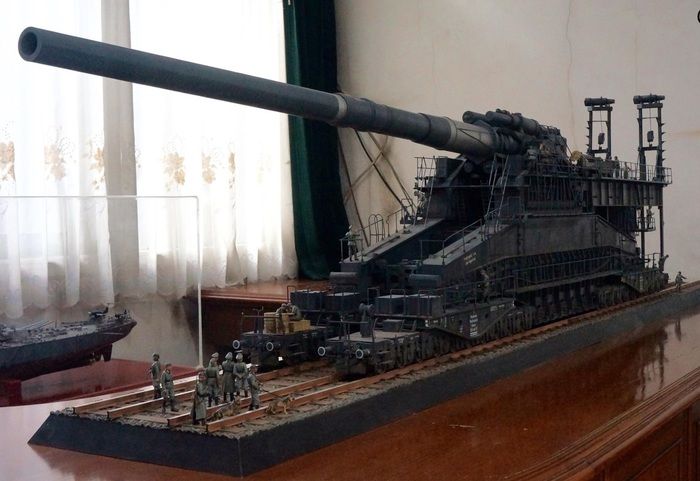 Диорама тяжелой немецкой пушки Дора