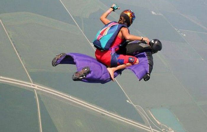 Забавные снимки с парашютистами
