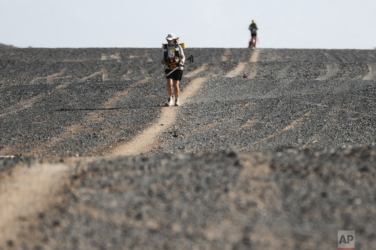 Завершился изнурительный Песчаный марафон Marathon des Sables