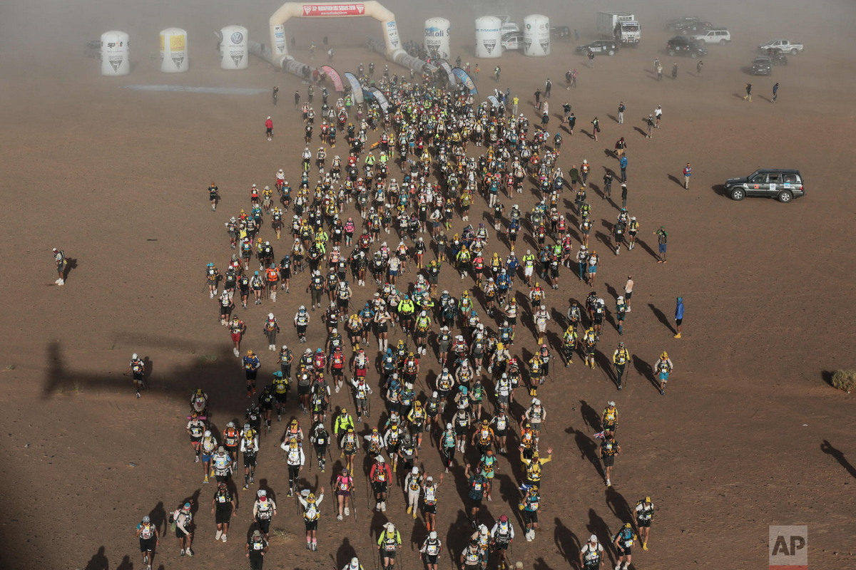 Завершился изнурительный Песчаный марафон Marathon des Sables