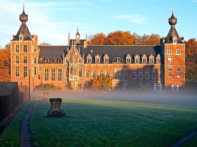 15 самых красивых университетов в мире