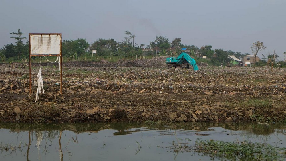 Индонезийская река стала самым грязным водоемом планеты