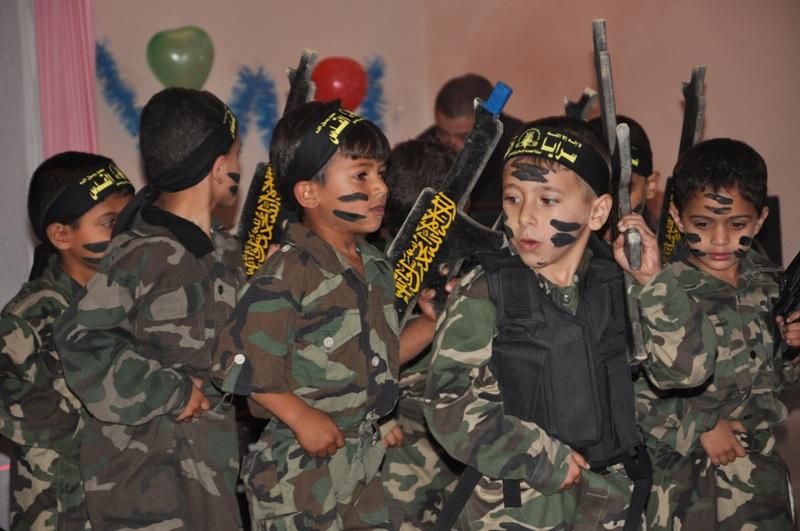 Военный утренник в палестинском детском саду