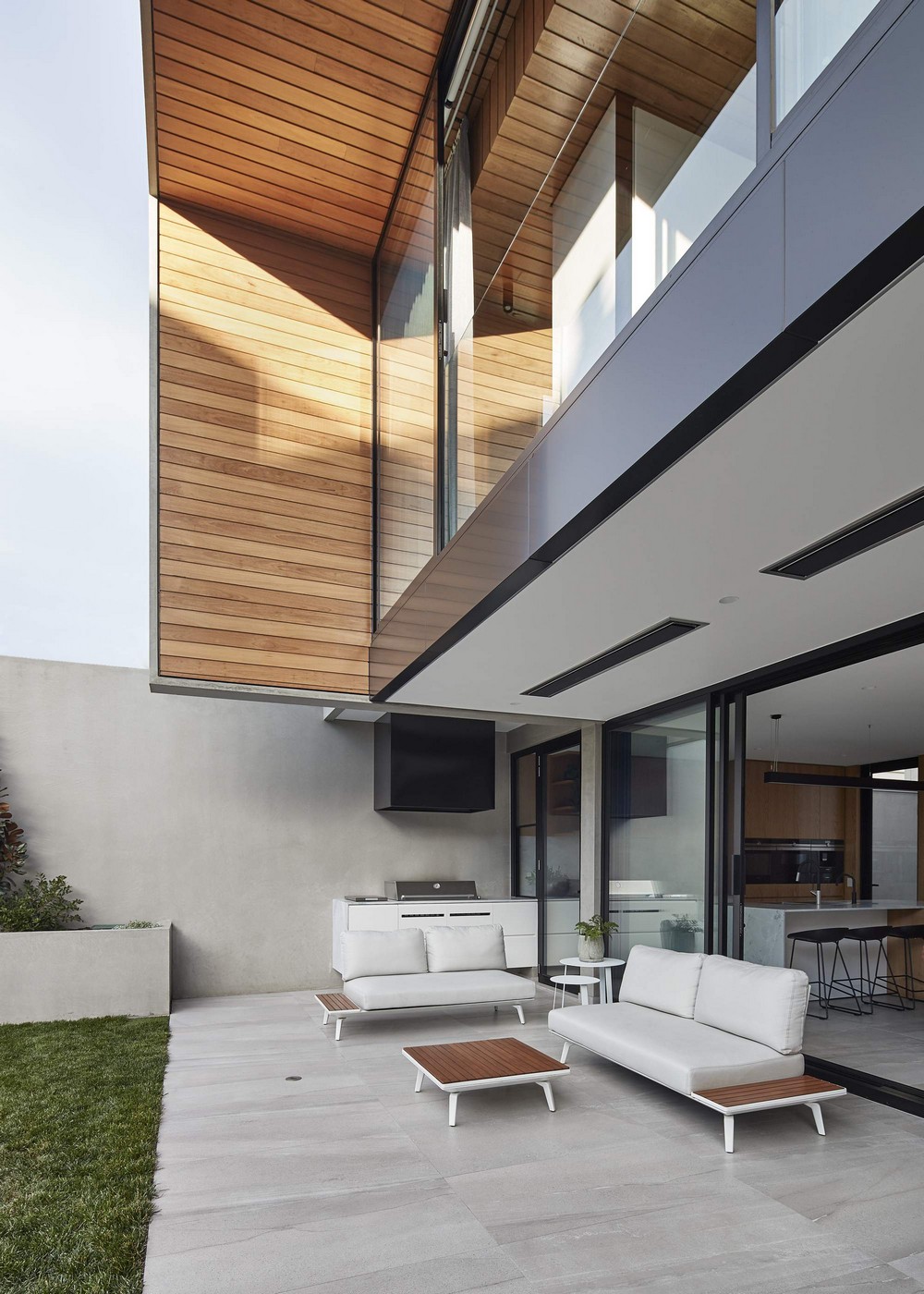 Семейный двухэтажный дом в Австралии