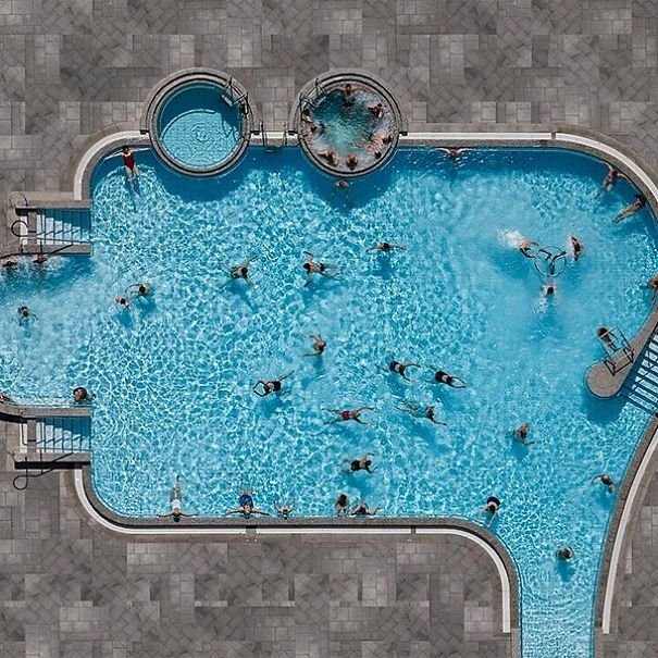 Фотографии бассейнов с высоты от Стефана Цирвеса