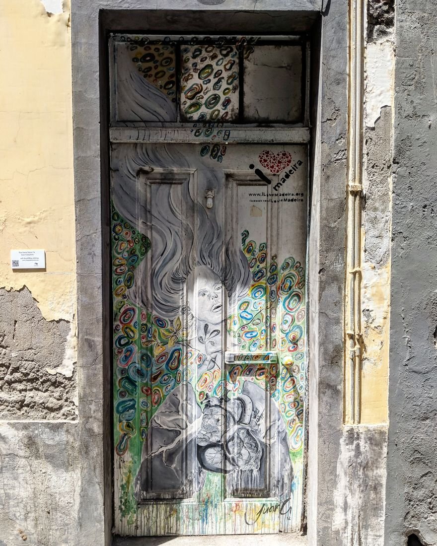 Разрисованные двери Фуншала как произведения искусства
