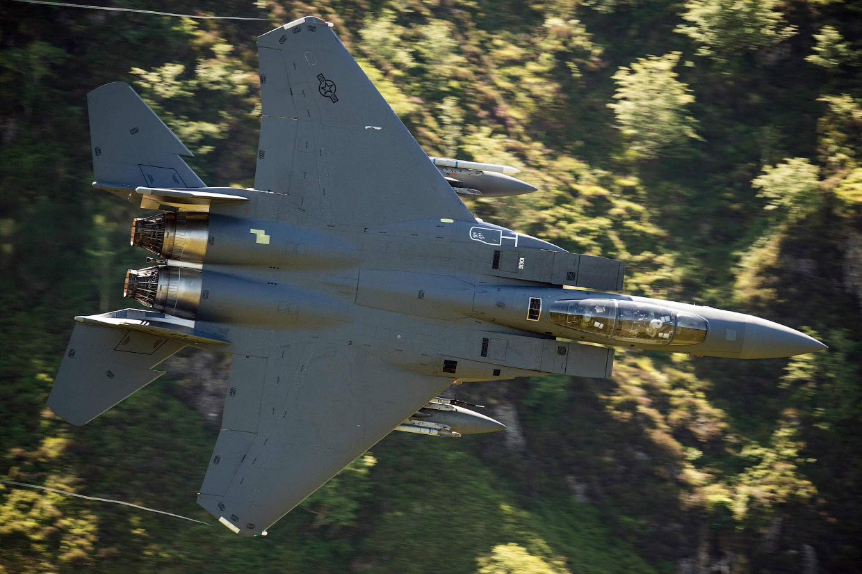 Необычный взгляд на истребитель F-15E Strike Eagle