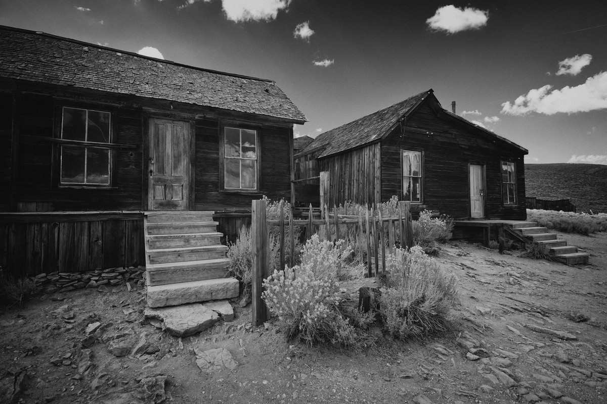 Город-призрак Боди на черно-белых фото Филиппа Молкана