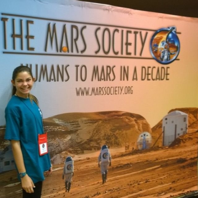 17-летняя девушка собирается отправиться на Марс