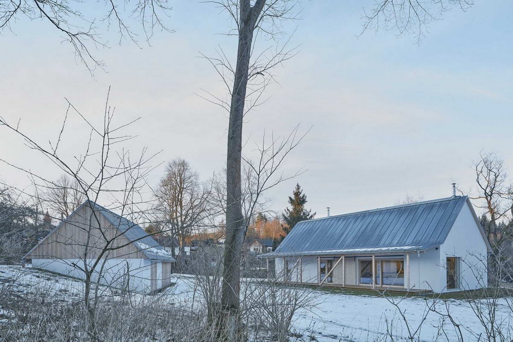 Фермерский дом с сараем в Чехии