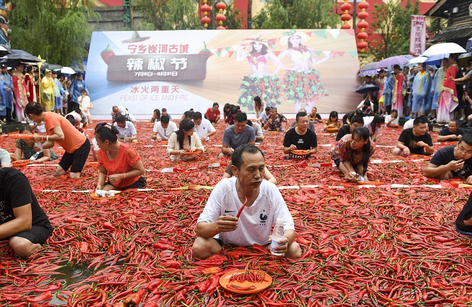 Ежегодный конкурс по поеданию перца чили в Китае
