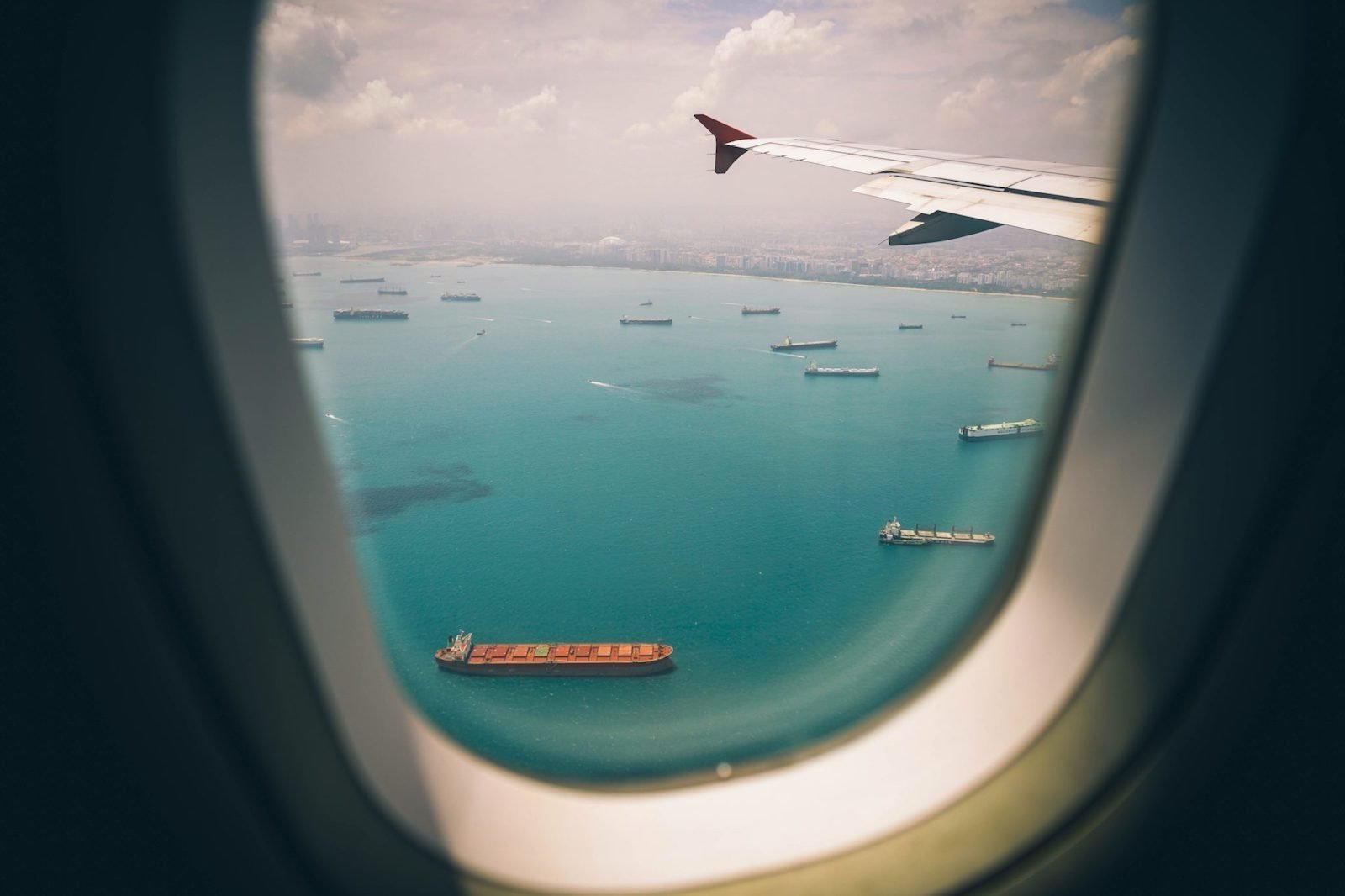 Красочные фото из окна самолёта