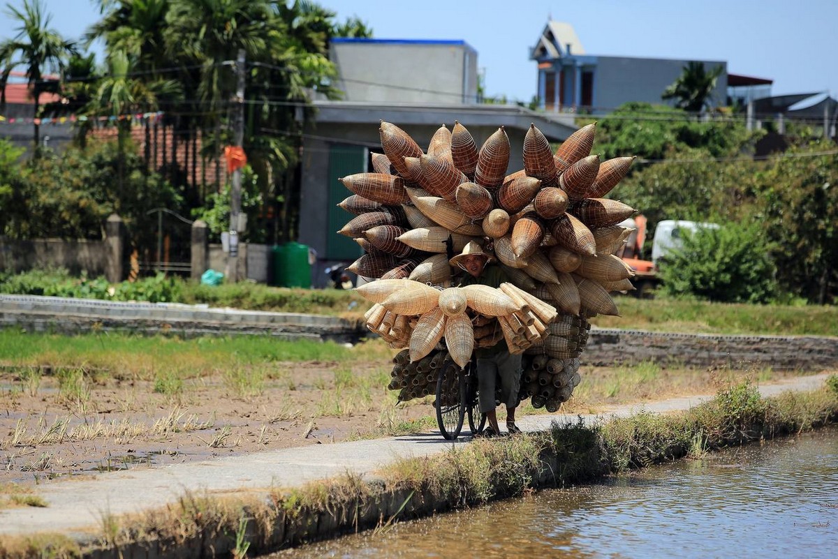 Вьетнамская деревня, где все плетут ловушки для рыбной ловли