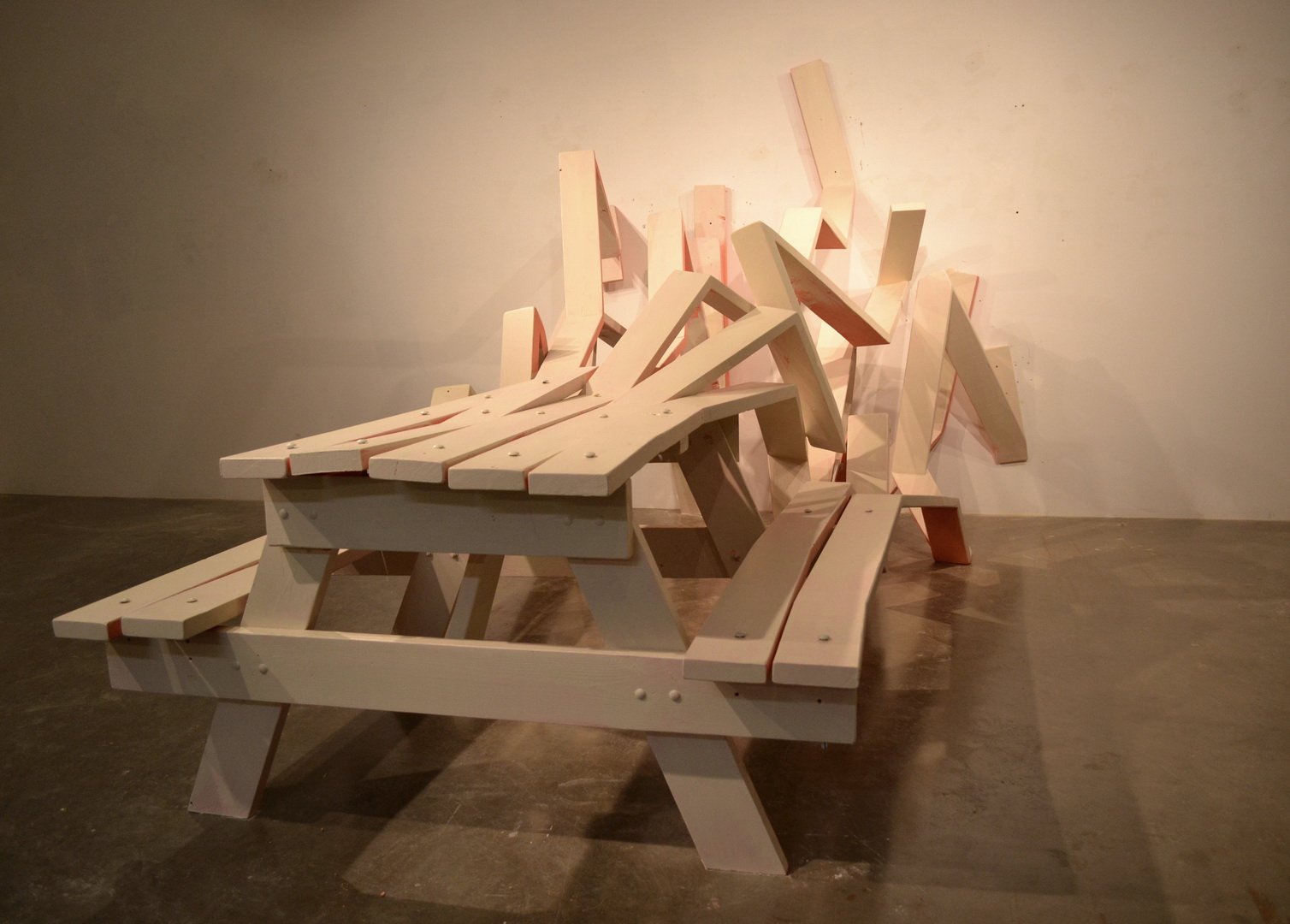 Необычные столы для пикника от Майкла Бейца