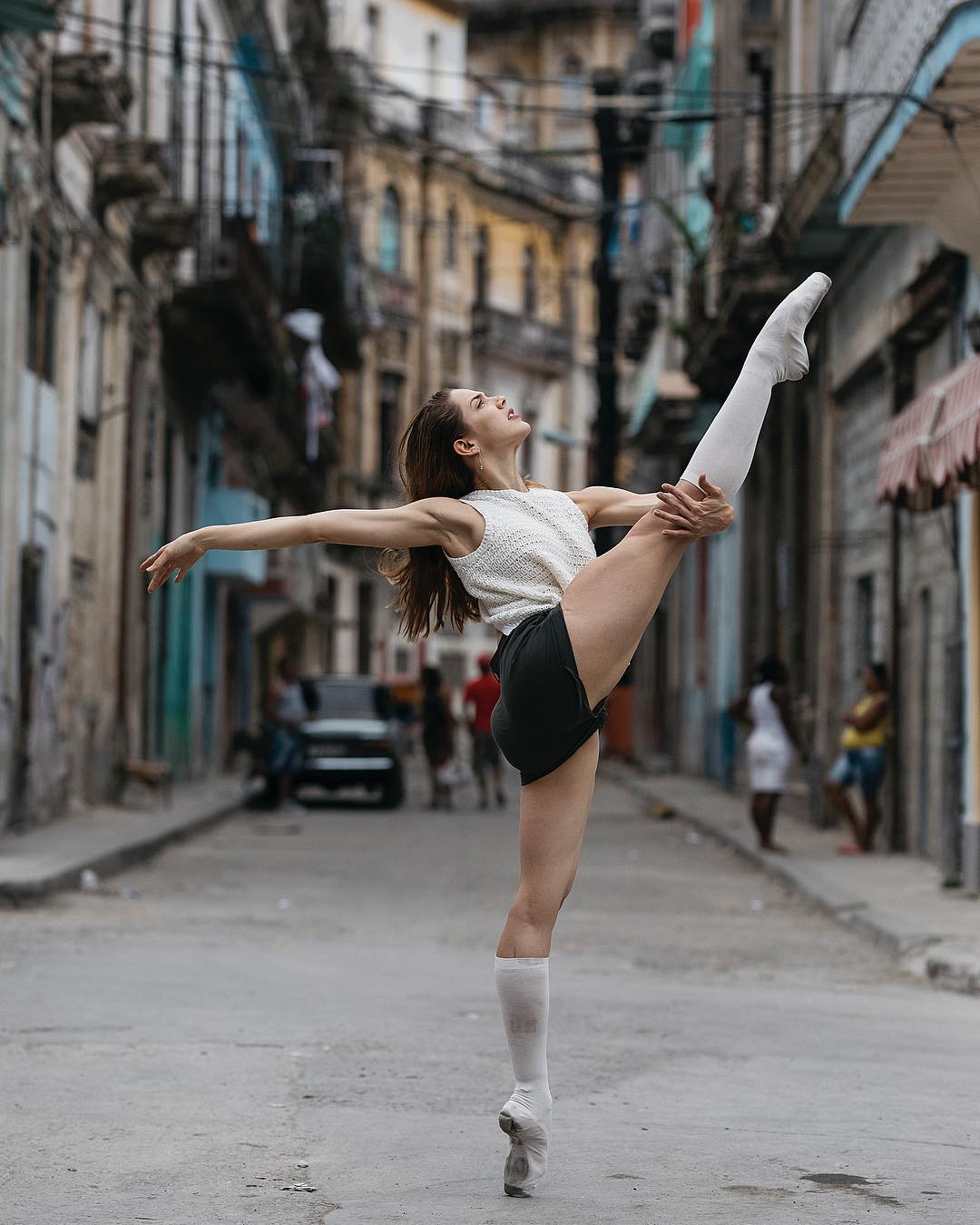 Танцоры на городских улицах от Melika Dez