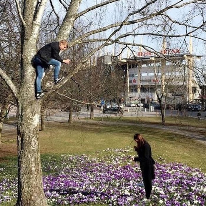 Нелегкая доля парней: фотографирование девушек