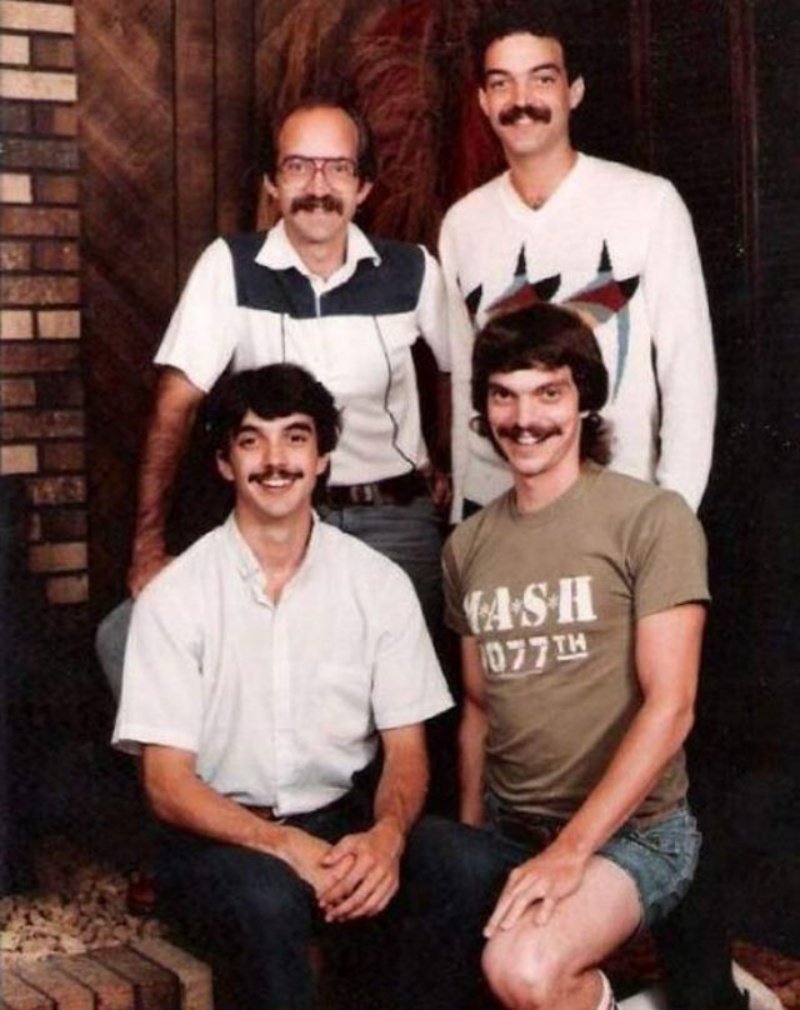 Странные семейные фото американцев 1980-х годов