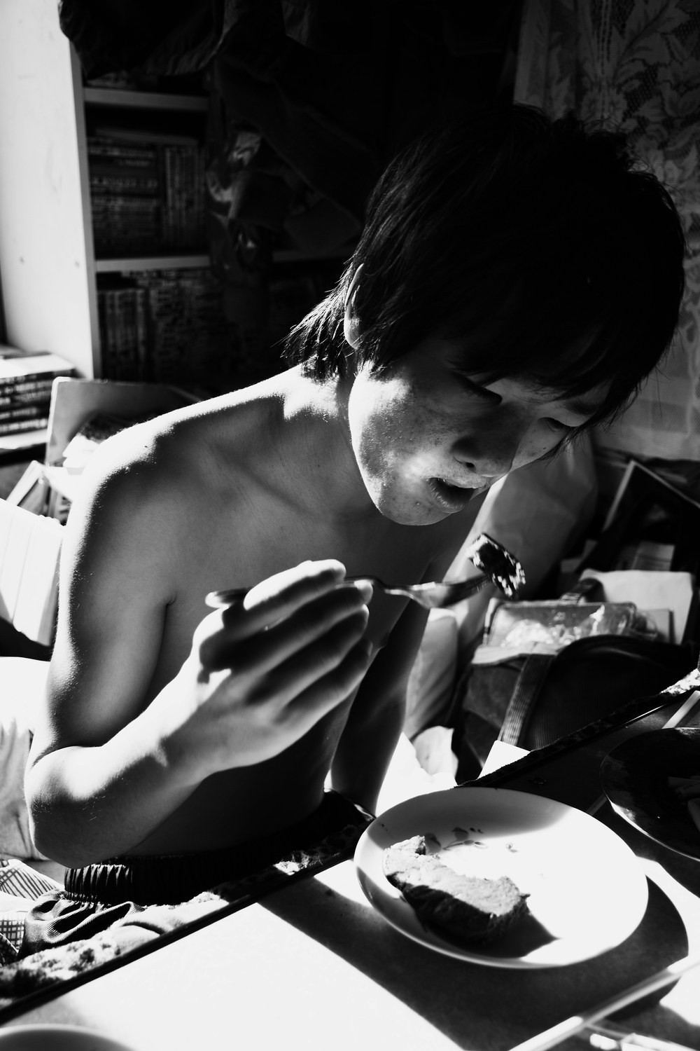 Жизнь японского фотографа и его семьи в однокомнатной квартире