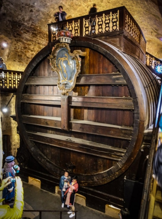 Самая большая в мире бочка для вина, построенная в 1751 году